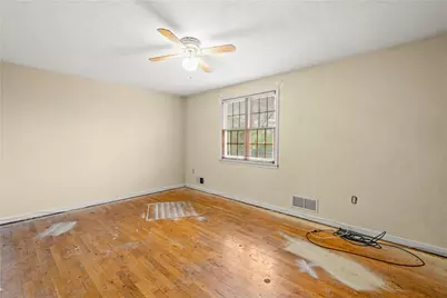 329 Macassar Dr, Pittsburgh, PA 15236 - Photo 16