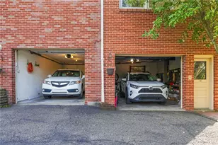 19 Sigrid Dr, Carnegie, PA 15106 - Photo 24