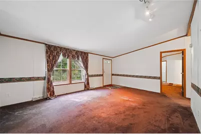 736 Sunset Dr, Donegal, PA 15628 - Photo 4