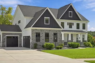 125 Abigail Dr, Adams Township, PA 16046 - Photo 2