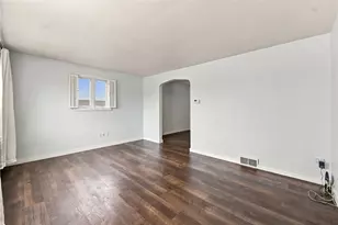 2270 Glenbury St, Pittsburgh, PA 15234 - Photo 10
