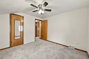 2270 Glenbury St, Pittsburgh, PA 15234 - Photo 20