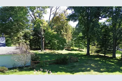 313 Crystal Springs Rd, Bradford Woods, PA 15015 - Photo 10