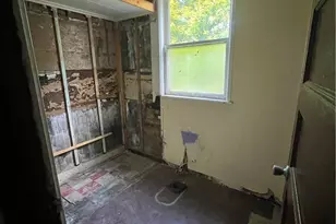 1031 E Washington St, New Castle, PA 16101 - Photo 26