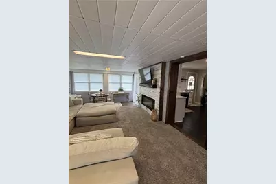 1115 Grandview Dr, Jeannette, PA 15644 - Photo 26