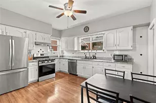 2432 Patterson St, Pittsburgh, PA 15203 - Photo 10