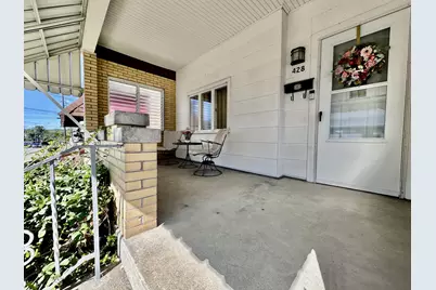 428 Longfellow Street, Vandergrift, PA 15690 - Photo 2