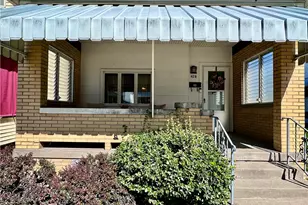 428 Longfellow St, Vandergrift, PA 15690 - Photo 26