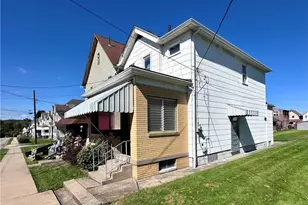 428 Longfellow St, Vandergrift, PA 15690 - Photo 28