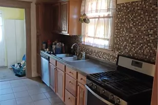 408 1st Ave, Ellwood City, PA 16117 - Photo 12