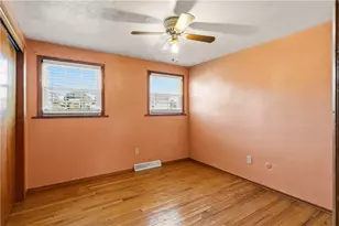 3407 Pinewood Dr, West Homestead, PA 15120 - Photo 18
