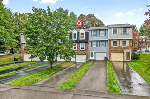 939 Lynwood Ct, Cranberry Township, PA 16066 - Photo 2