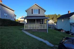 807 Wood St, Centerville, PA 15358 - Photo 6