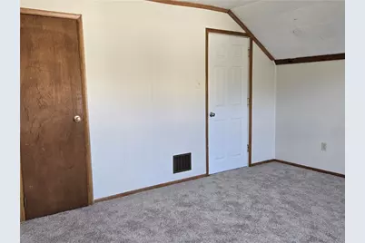 807 Wood St, Centerville, PA 15358 - Photo 12