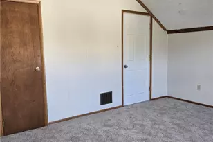 807 Wood St, Centerville, PA 15358 - Photo 12