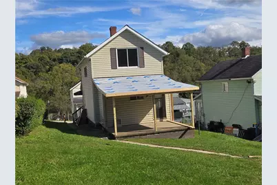 807 Wood St, Centerville, PA 15358 - Photo 4