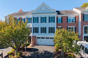 959 Montclair Dr, Moon/Crescent Twp, PA 15108 - Photo 2