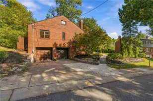 6 Robb Hollow Rd, Pittsburgh, PA 15243 - Photo 2
