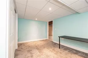 1060 Bank St, Bridgeville, PA 15017 - Photo 38