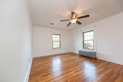 1060 Bank St, Bridgeville, PA 15017 - Photo 36