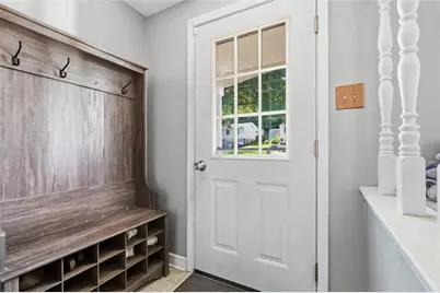 110 Glengarry Dr, Moon/Crescent Twp, PA 15108 - Photo 4