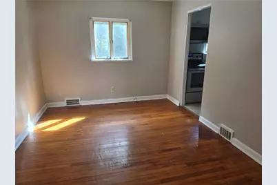 370 Anawanda Ave, Pittsburgh, PA 15228 - Photo 4