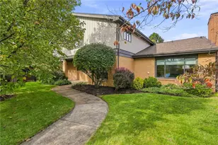 7135 Roycrest Pl, Pittsburgh, PA 15208 - Photo 2