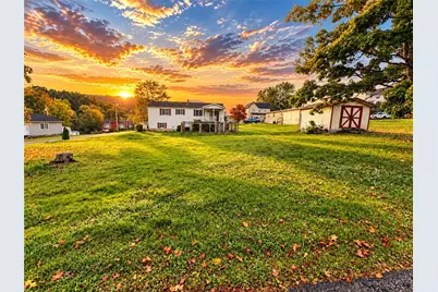 245 Mechanic St, Kirby - Mount Morris, PA 15349 - Photo 2