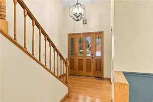 909 Clayton Dr, Hempfield Township, PA 15601 - Photo 2