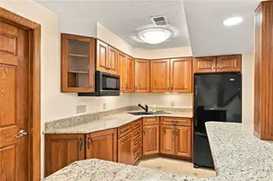 909 Clayton Dr, Hempfield Township, PA 15601 - Photo 8