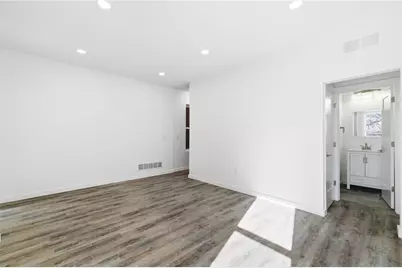 125 Hawkins Ave, Pittsburgh, PA 15214 - Photo 6