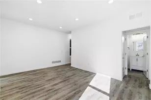 125 Hawkins Ave, Pittsburgh, PA 15214 - Photo 6