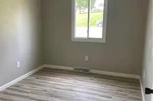 717 Monroe Ave, Brownsville, PA 15417 - Photo 16