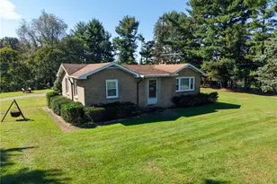 95 Maplewood Rd, Perry Township, PA 15486 - Photo 2