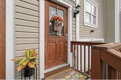 2655 Hunters Point Dr, Pittsburgh, PA 15090 - Photo 2