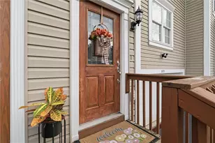 2655 Hunters Point Dr, Pittsburgh, PA 15090 - Photo 2