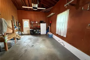 619 S Mercer Ave, Hermitage, PA 16148 - Photo 38