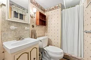121 Oak Hill Dr, South Strabane, PA 15301 - Photo 10