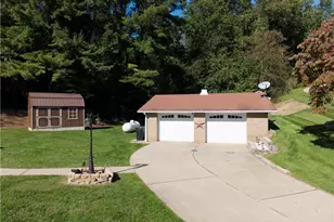 2423 Manown Rd, Forward Township, PA 15063 - Photo 2