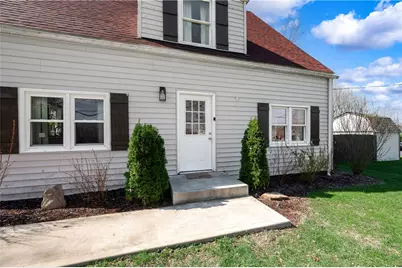431 Sunset Dr, Center Township, PA 16001 - Photo 4