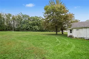 3917 Station Rd, Shenango Township, PA 16101 - Photo 2