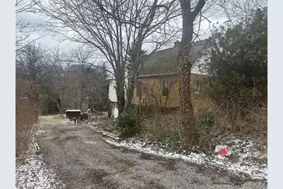 148 Zimmerle Dr, Center Township, PA 15001 - Photo 2