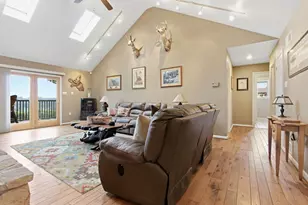 1411 John Dr, North Huntingdon, PA 15642 - Photo 2