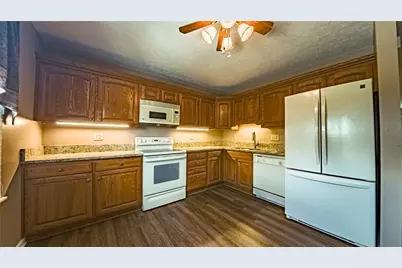 179 London Towne Dr, Pittsburgh, PA 15226 - Photo 2