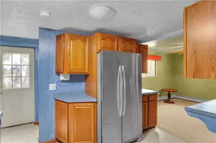 2207 Warren Ave, North Huntingdon, PA 15642 - Photo 10