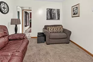 428 Lawnview Ave, Neshannock Township, PA 16105 - Photo 6