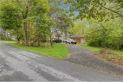 428 Lawnview Ave, Neshannock Township, PA 16105 - Photo 2