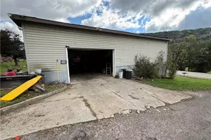 330 Park St, Ursina Boro, PA 15424 - Photo 4