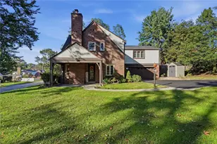 1806 Vollmer Dr, Pittsburgh, PA 15116 - Photo 1