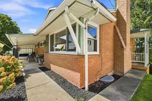 108 Hillside Dr, Zelienople, PA 16063 - Photo 4